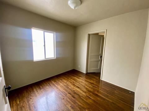 316 E St, Wasco, CA 93280 photo 10