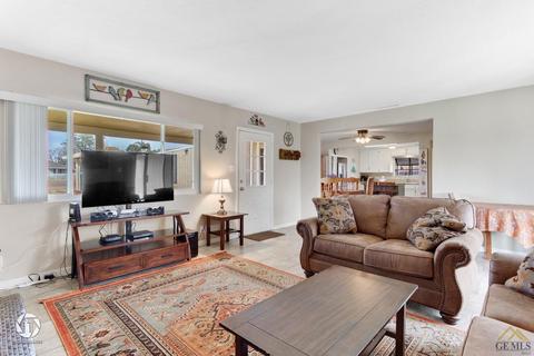 5931 Wright Ave, Bakersfield, CA 93308 photo 8