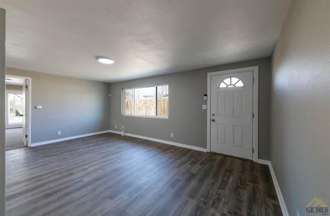 400 W Moyer St, Ridgecrest, CA 93555 photo 5
