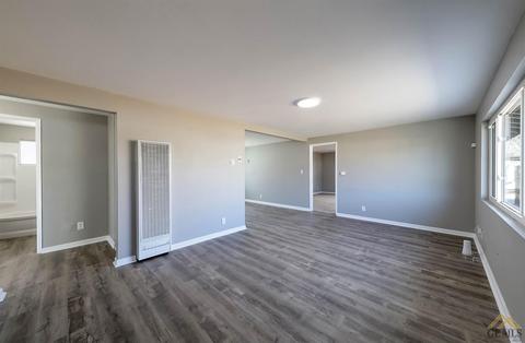 400 W Moyer St, Ridgecrest, CA 93555 photo 6