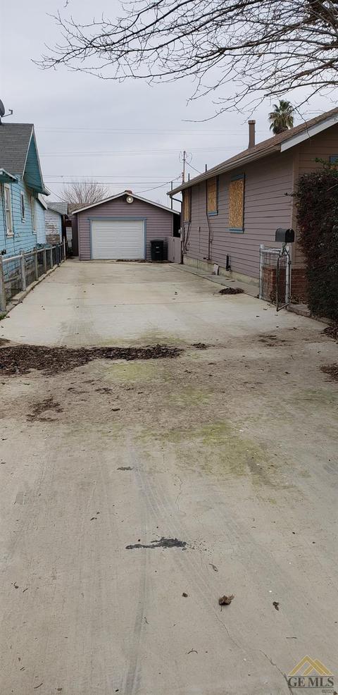 712 Tyler St, Taft, CA 93268 photo 9