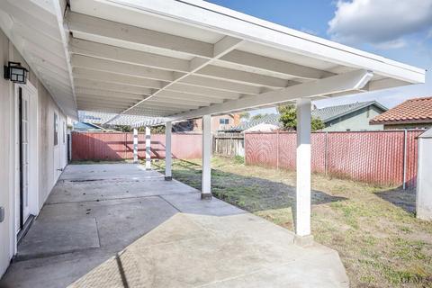 1130 N Patsy Dr, Porterville, CA 93257 photo 3
