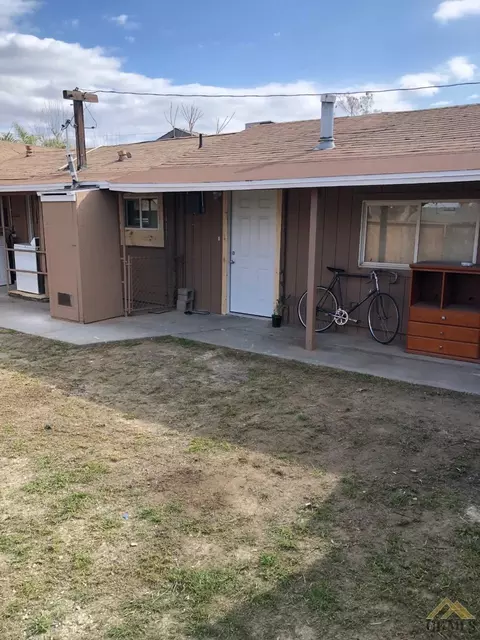 2335 S K St, Bakersfield, CA 93301 photo 5