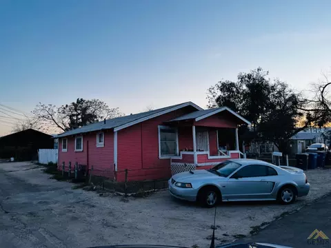 520 Taylor St, Taft, CA 93268 photo 4