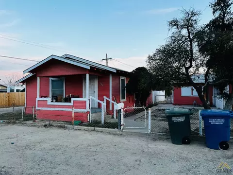 520 Taylor St, Taft, CA 93268 photo 2