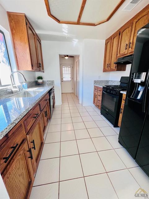 512 Danielle St, Bakersfield, CA 93306 photo 6