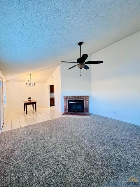 512 Danielle St, Bakersfield, CA 93306 photo 4