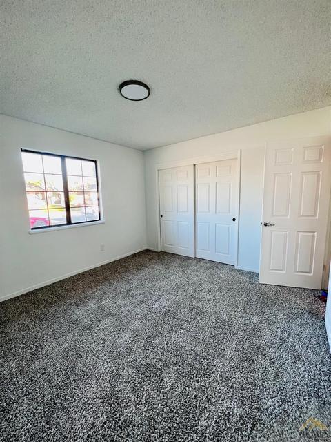 512 Danielle St, Bakersfield, CA 93306 photo 9