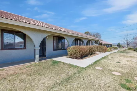 21200 Madre St, Tehachapi, CA 93561 photo 8