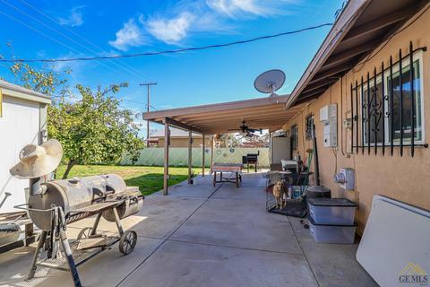 910 Dover St, Delano, CA 93215 photo 24