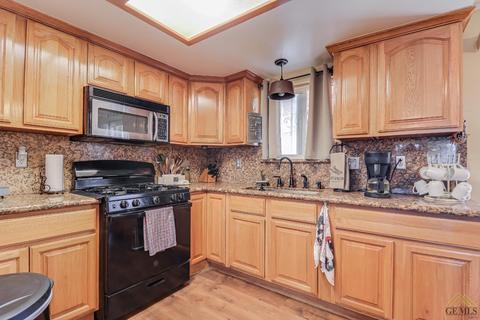 910 Dover St, Delano, CA 93215 photo 12
