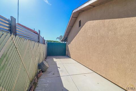910 Dover St, Delano, CA 93215 photo 19
