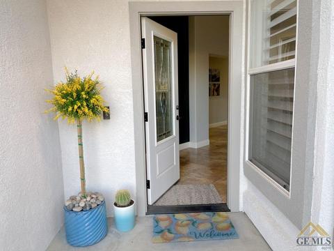607 Faversham Way, Bakersfield, CA 93311 photo 2