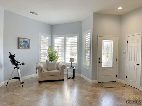 607 Faversham Way, Bakersfield, CA 93311 photo 4