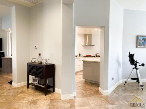 607 Faversham Way, Bakersfield, CA 93311 photo 8
