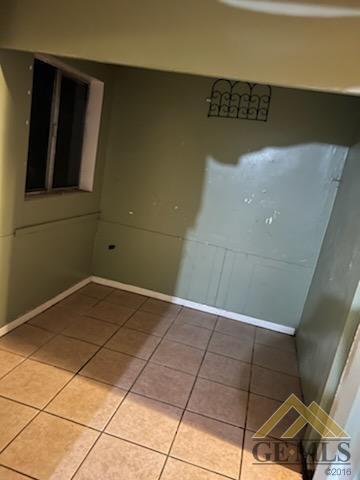 8317 Montal St, Lamont, CA 93241 photo 2