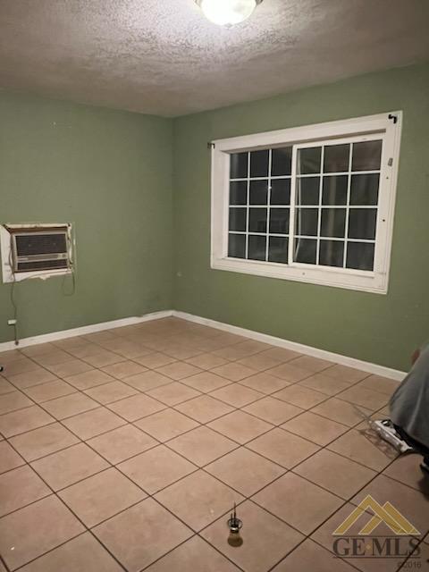 8317 Montal St, Lamont, CA 93241 photo 8
