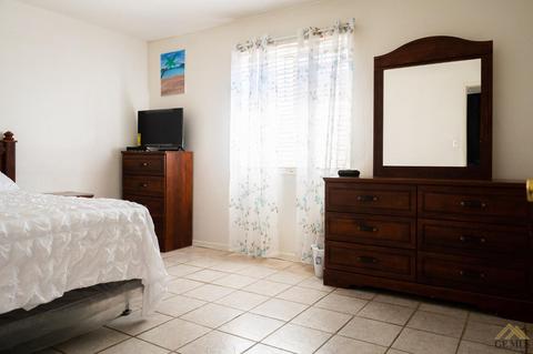 208 Wooner Dr, Arvin, CA 93203 photo 14