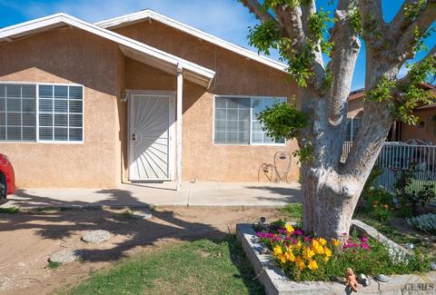 208 Wooner Dr, Arvin, CA 93203 photo 3
