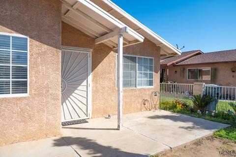 208 Wooner Dr, Arvin, CA 93203 photo 2