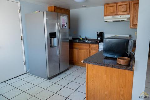 208 Wooner Dr, Arvin, CA 93203 photo 8