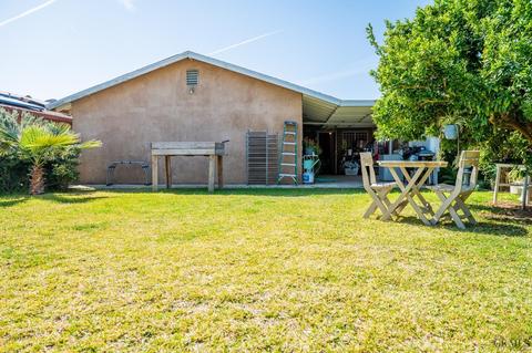 208 Wooner Dr, Arvin, CA 93203 photo 21
