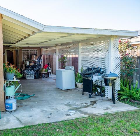 208 Wooner Dr, Arvin, CA 93203 photo 16