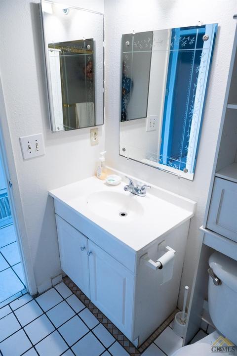 208 Wooner Dr, Arvin, CA 93203 photo 13