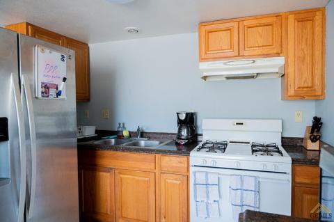208 Wooner Dr, Arvin, CA 93203 photo 10