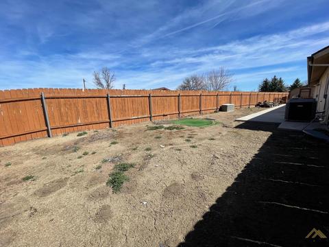 18040 Swaps Ct, Tehachapi, CA 93561 photo 9
