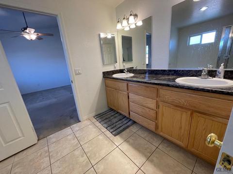 18040 Swaps Ct, Tehachapi, CA 93561 photo 8