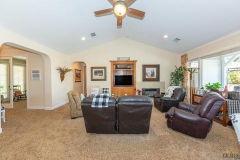 574 Butte Ct, Shafter, CA 93263 photo 7