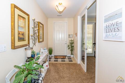 574 Butte Ct, Shafter, CA 93263 photo 4