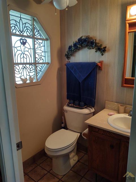 2812 Elm St, Bakersfield, CA 93301 photo 13
