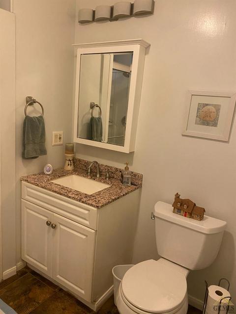 400 E Roberts Ln, Bakersfield, CA 93308 photo 12