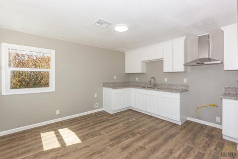 315 E J St, Tehachapi, CA 93561 photo 8
