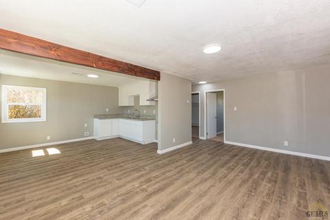 315 E J St, Tehachapi, CA 93561 photo 3