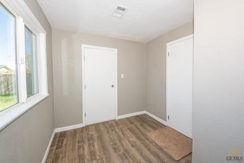 315 E J St, Tehachapi, CA 93561 photo 18