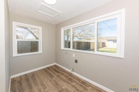 315 E J St, Tehachapi, CA 93561 photo 17