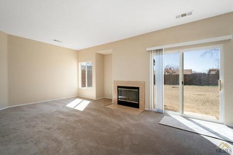 1009 S Green St, Tehachapi, CA 93561 photo 8