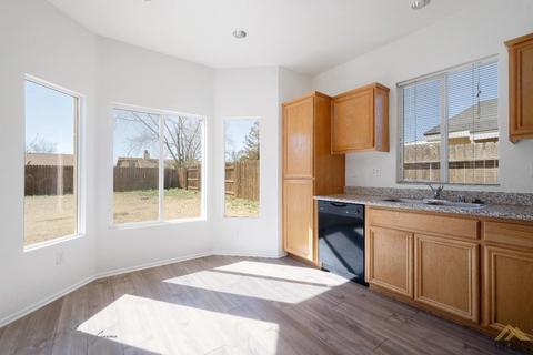 1009 S Green St, Tehachapi, CA 93561 photo 13