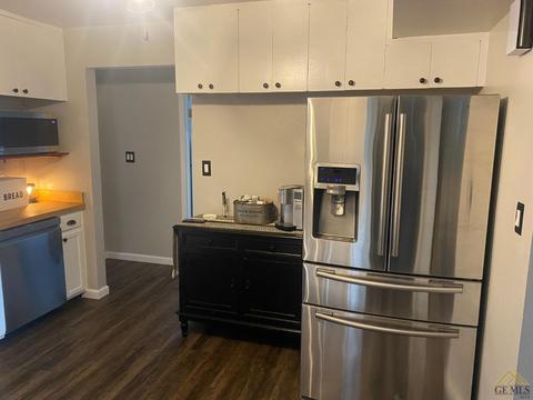 102 E Warren St, Taft, CA 93268 photo 3