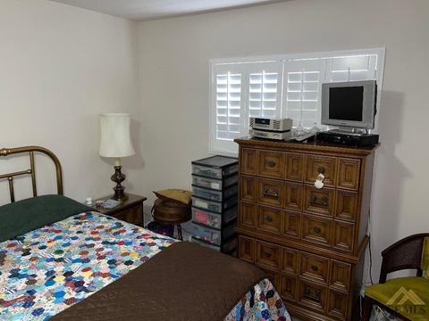 211 N Green St, Tehachapi, CA 93561 photo 10