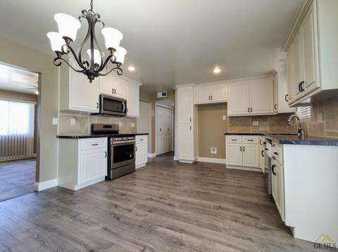 1124 State Ave, Shafter, CA 93263 photo 5