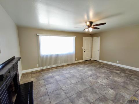 1124 State Ave, Shafter, CA 93263 photo 4