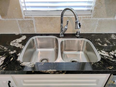 1124 State Ave, Shafter, CA 93263 photo 8