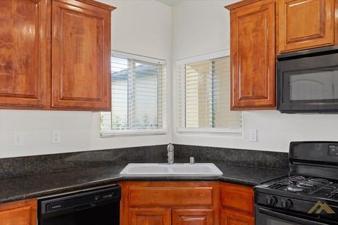709 Celestial Way, Wasco, CA 93280 photo 10