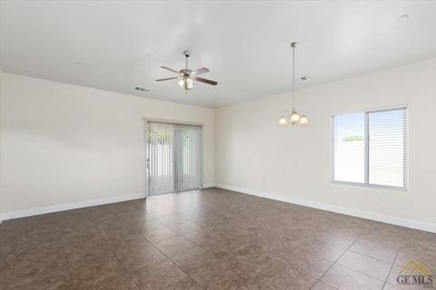 709 Celestial Way, Wasco, CA 93280 photo 4