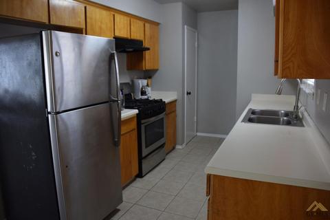 600 Charles, Arvin, CA 93203 photo 5