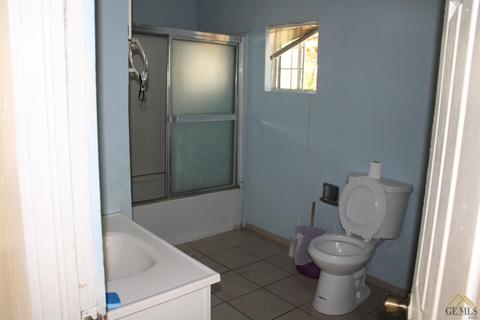 1130 7th Pl, Wasco, CA 93280 photo 5